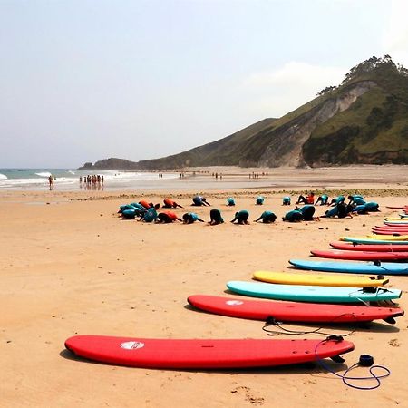 Llanes Surfcamp & Hostel Exterior foto