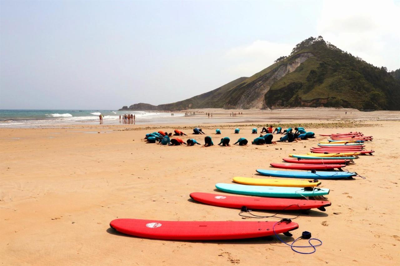Llanes Surfcamp & Hostel Exterior foto