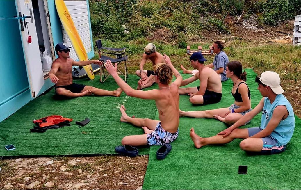 Llanes Surfcamp & Hostel Exterior foto
